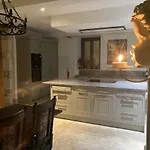 La Maison Du Parc Oct To June Entire House 3 Bedrooms Sleeps 6 July To Sept Bed & Breakfast