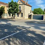 La Maison Du Parc Oct To June Entire House 3 Bedrooms Sleeps 6 July To Sept Bed & Breakfast 3*