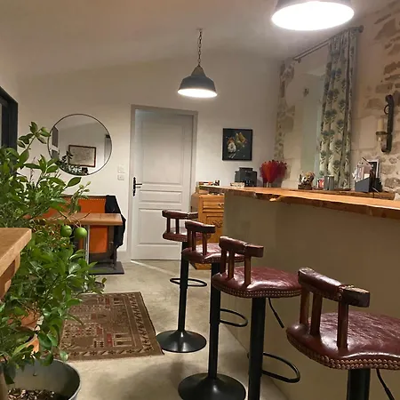 La Maison Du Parc Oct To June Entire House 3 Bedrooms Sleeps 6 July To Sept Saint-Vite