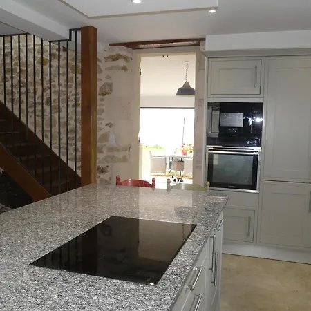 Bed & Breakfast La Maison Du Parc Oct To June Entire House 3 Bedrooms Sleeps 6 July To Sept Saint-Vite