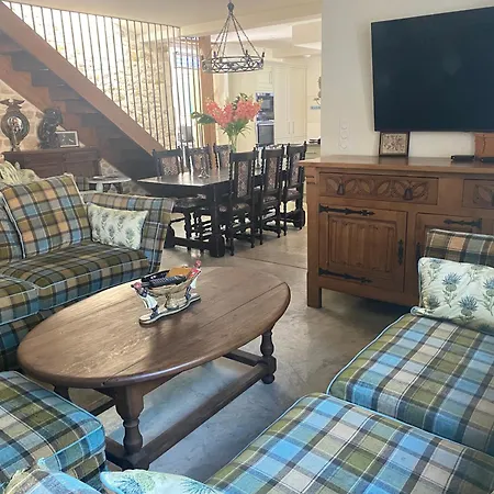 Bed & Breakfast La Maison Du Parc Oct To June Entire House 3 Bedrooms Sleeps 6 July To Sept