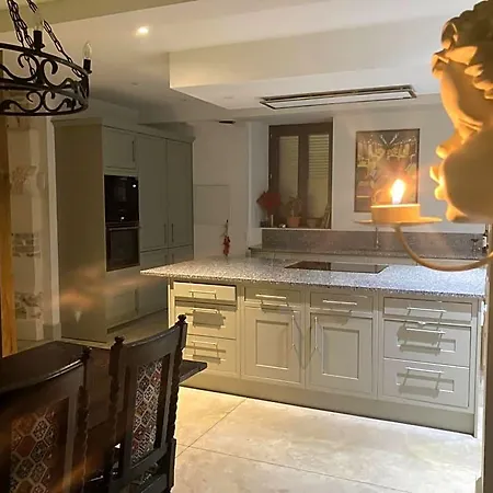 La Maison Du Parc Bed & Breakfast Saint-Vite