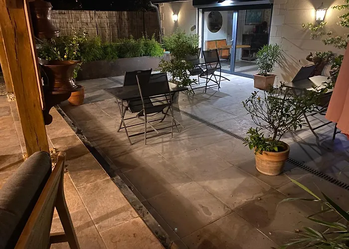 Bed & Breakfast La Maison Du Parc Saint-Vite